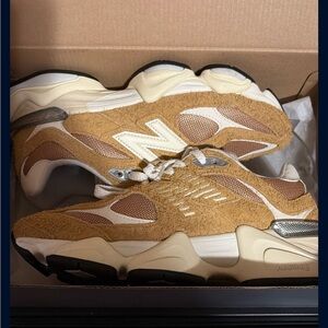 New Balance Box Label - Beige/Black